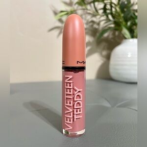 MAC Cosmetics Retro Matte Liquid Lip Colour Velveteen Teddy DISCONTINUED